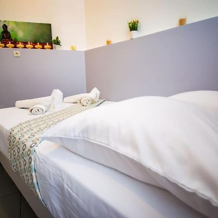Le Studiozen Yourhosthelper Narbonne Eksteriør billede